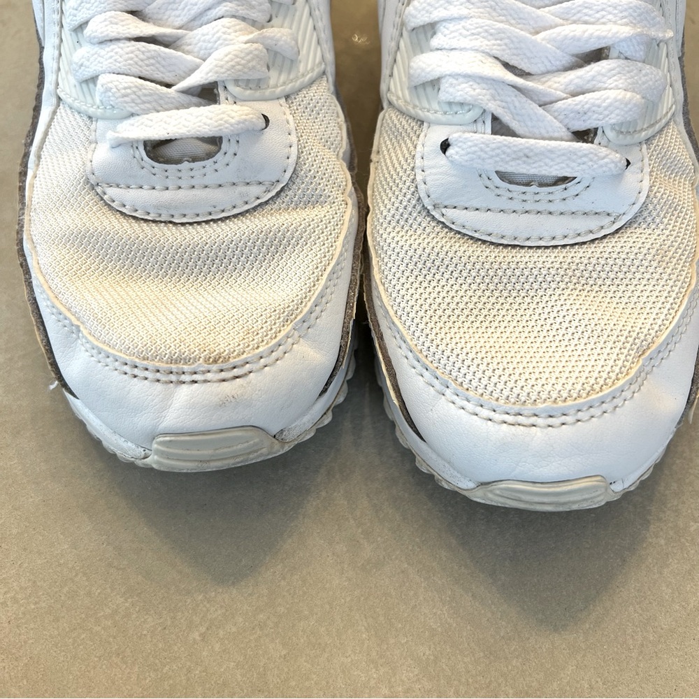 NIKE Air Max 90 Sneakers, White,‎ 9 - Picture 4 of 15